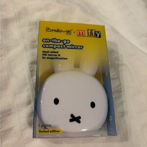 MIFFY - The Crème Shop Compact Mirror - White NWT limited edition